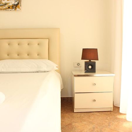 Megrooms Sarandë Exterior foto